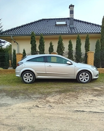 Opel Astra cena 12000 przebieg: 155900, rok produkcji 2007 z Bydgoszcz małe 67